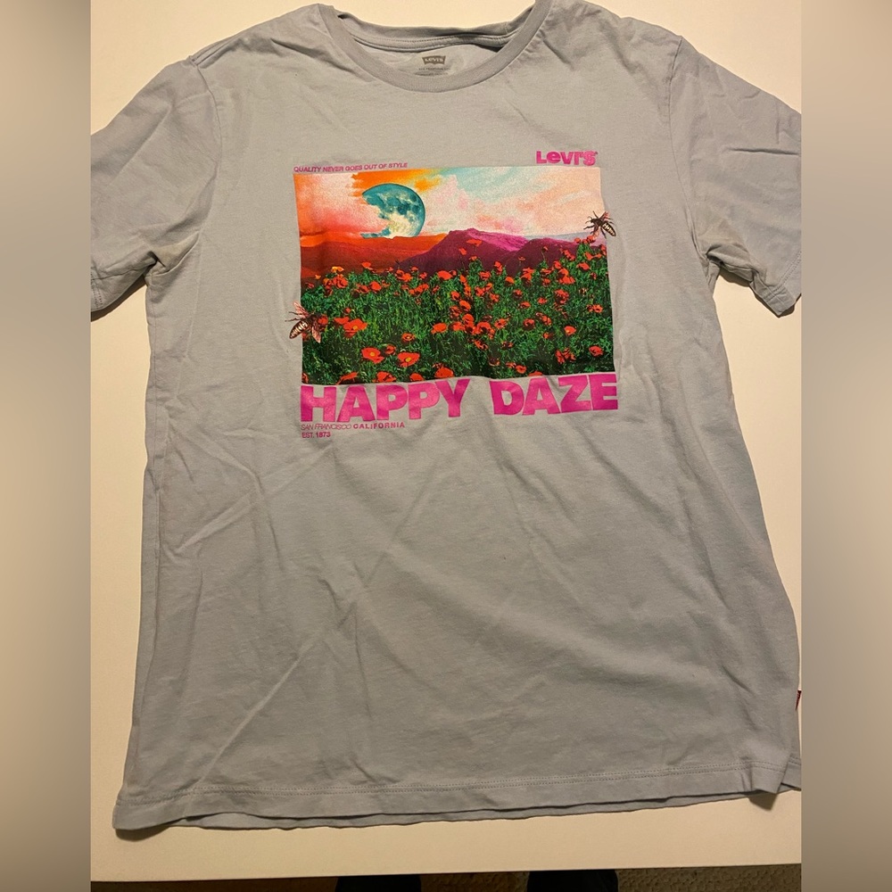 Lewis tee shirt